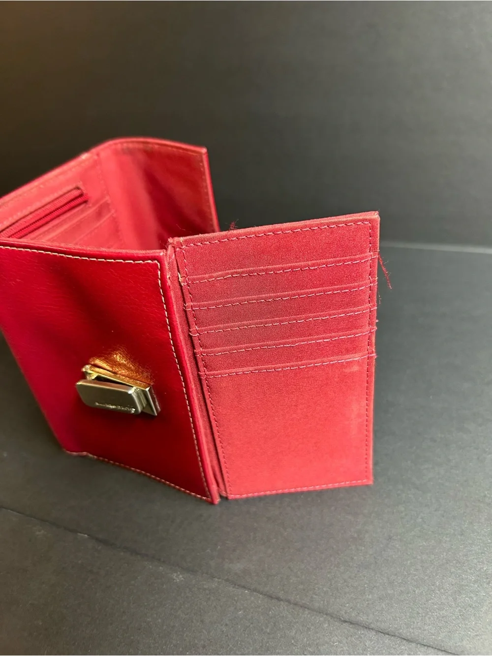 Liz Claiborne Red Faux Leather Trifold ID Credit Card Organizer Clutch